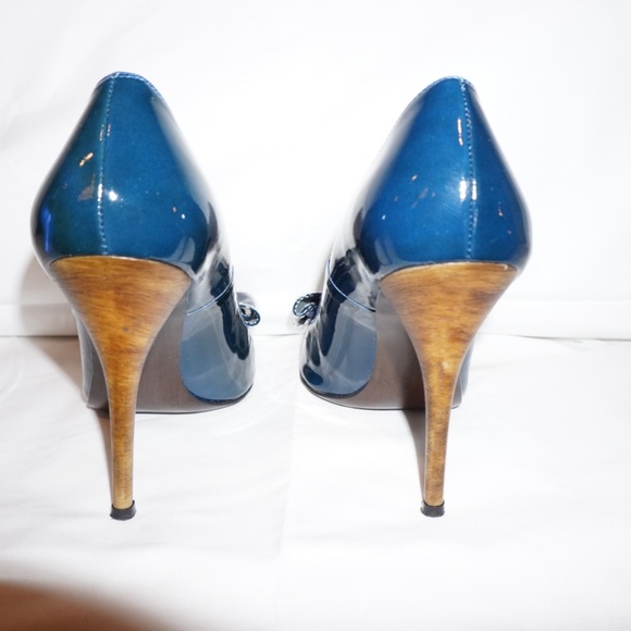 Stewart Wiseman heels - Picture 3 of 6